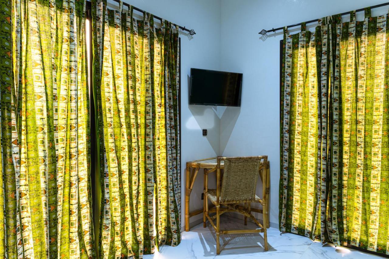 Chezbabo Wellness Hotel Ngaparou Bagian luar foto